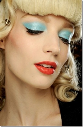 Peep into Fashion: Spring/Summer 2011 Make Up Trends